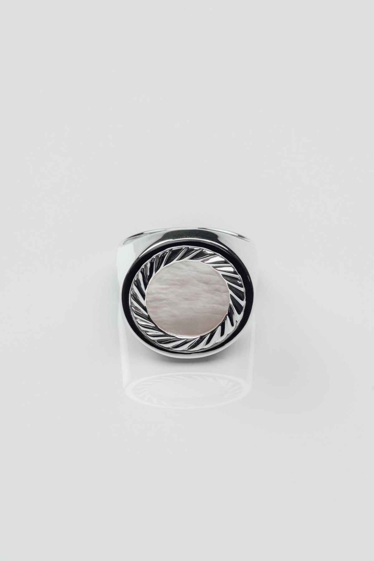 Circle Sovereign - Mother of Pearl