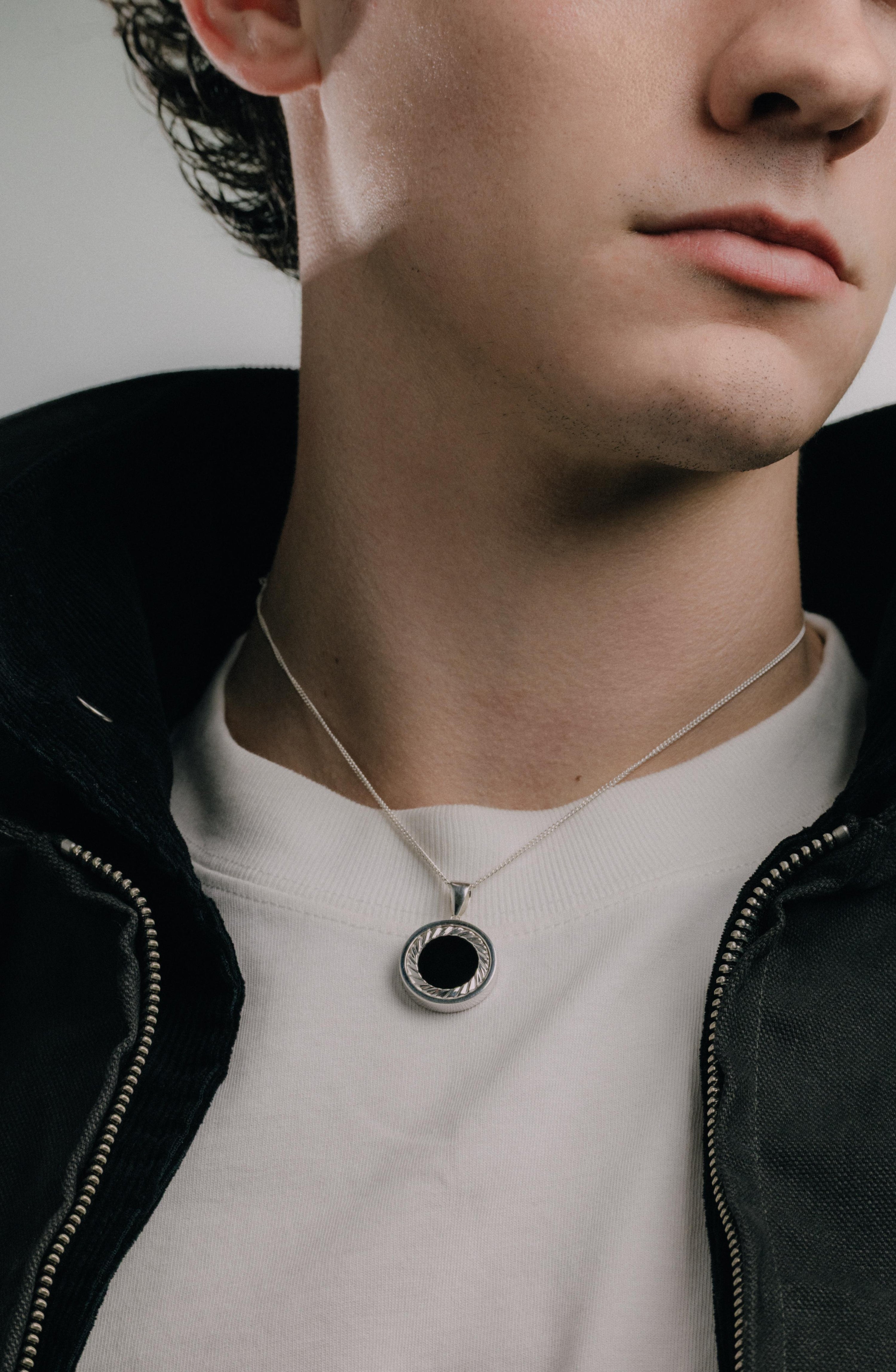 Circle Sovereign Necklace - Onyx