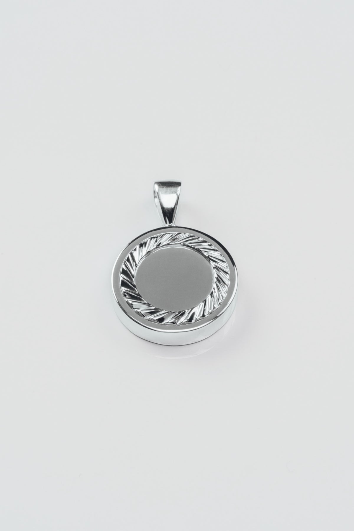 Circle Sovereign Necklace - Silver