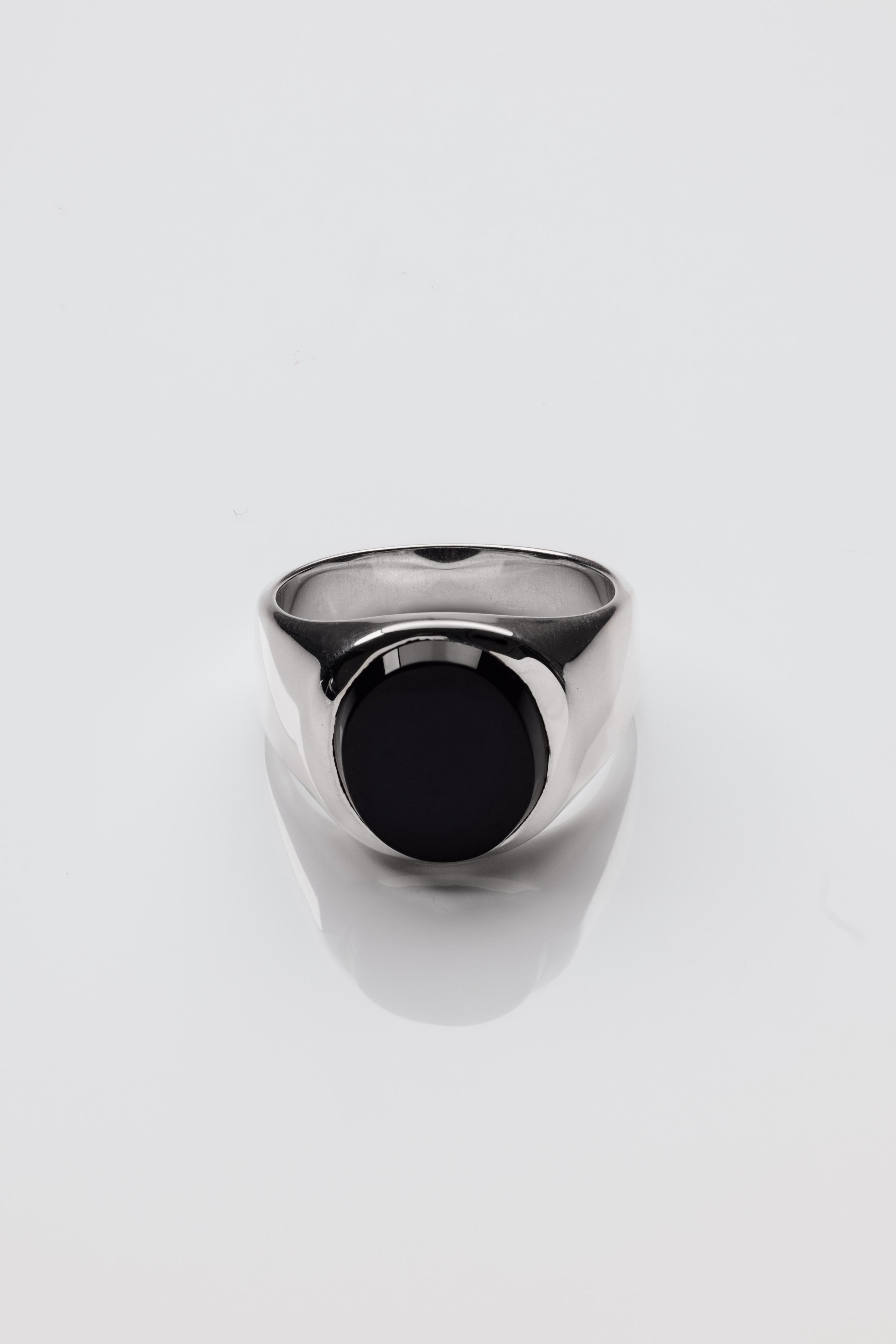 Oval Signet - Onyx